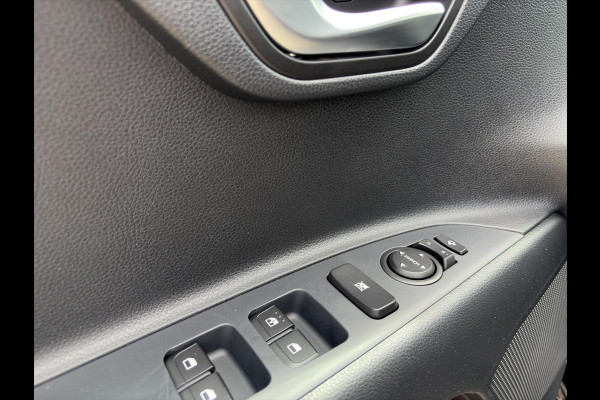 Kia Stonic 1.0 T-GDi MHEV DynamicPlusLine | LED | Navi | Climate Control | Camera | Android Auto/Apple Carplay | Stoel- en Stuurverwarming | Kia Stonic 1.0 T-GDi MHEV DynamicPlusLine | LED | Navi | Climate Control | Camera | Android Auto/Apple Carplay | Stoel- en Stuurverwarming |