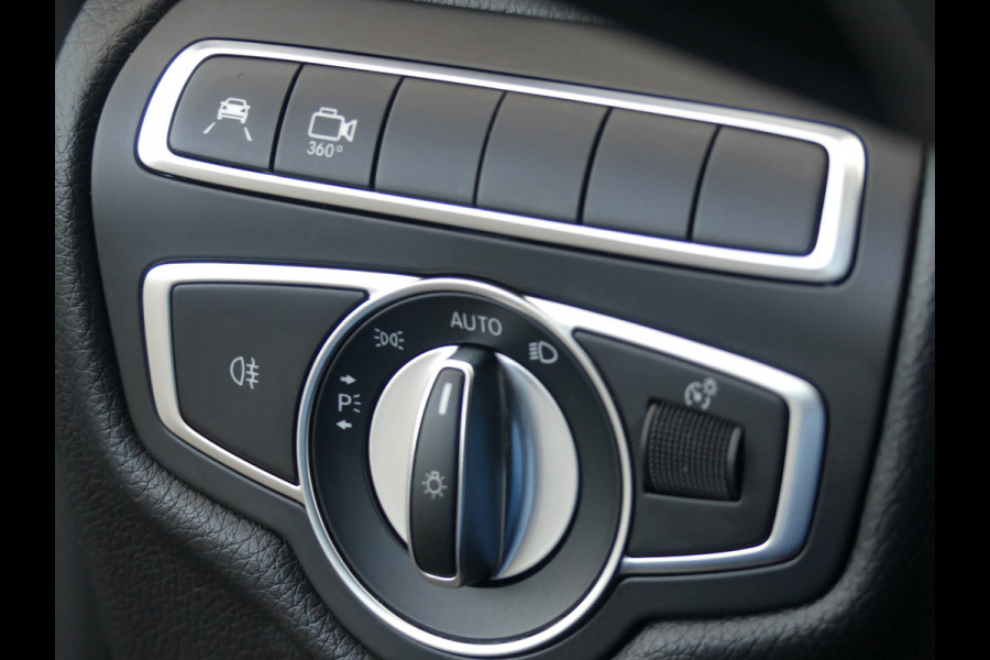 Mercedes-Benz V-Klasse 300d Extra Lang DC AMG Pakket LED/Leer/Trekhaak VOL Mercedes-Benz V-Klasse 300d Extra Lang DC AMG Pakket LED/Leer/Trekhaak VOL