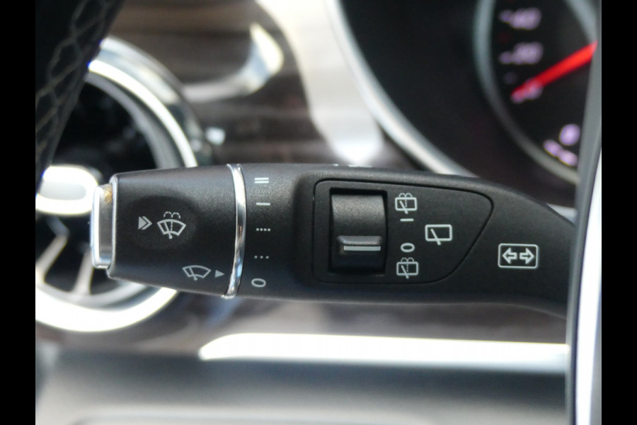 Mercedes-Benz V-Klasse 300d Extra Lang DC AMG Pakket LED/Leer/Trekhaak VOL Mercedes-Benz V-Klasse 300d Extra Lang DC AMG Pakket LED/Leer/Trekhaak VOL