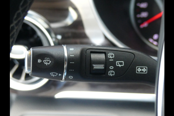 Mercedes-Benz V-Klasse 300d Extra Lang DC AMG Pakket LED/Leer/Trekhaak VOL Mercedes-Benz V-Klasse 300d Extra Lang DC AMG Pakket LED/Leer/Trekhaak VOL