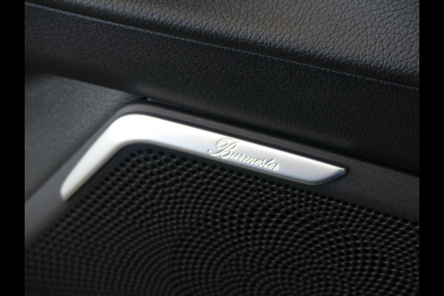 Mercedes-Benz V-Klasse 300d Extra Lang DC AMG Pakket LED/Leer/Trekhaak VOL Mercedes-Benz V-Klasse 300d Extra Lang DC AMG Pakket LED/Leer/Trekhaak VOL