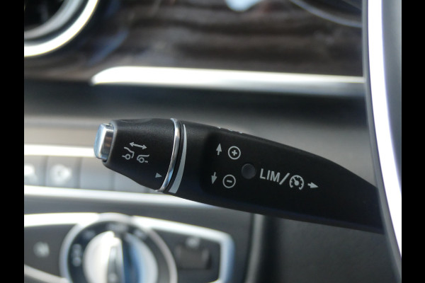 Mercedes-Benz V-Klasse 300d Extra Lang DC AMG Pakket LED/Leer/Trekhaak VOL Mercedes-Benz V-Klasse 300d Extra Lang DC AMG Pakket LED/Leer/Trekhaak VOL