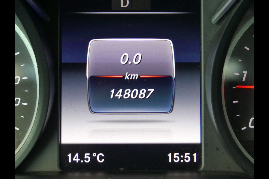 Mercedes-Benz V-Klasse 300d Extra Lang DC AMG Pakket LED/Leer/Trekhaak VOL Mercedes-Benz V-Klasse 300d Extra Lang DC AMG Pakket LED/Leer/Trekhaak VOL