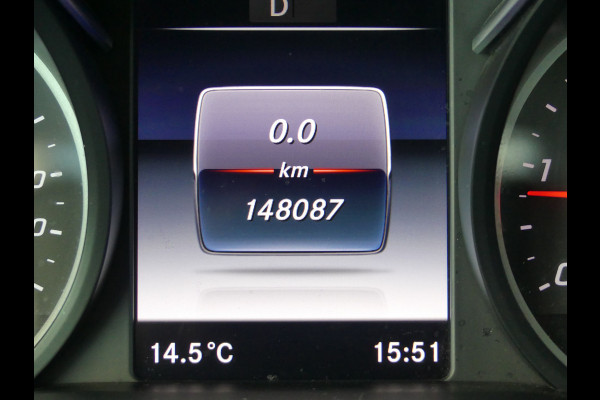 Mercedes-Benz V-Klasse 300d Extra Lang DC AMG Pakket LED/Leer/Trekhaak VOL Mercedes-Benz V-Klasse 300d Extra Lang DC AMG Pakket LED/Leer/Trekhaak VOL