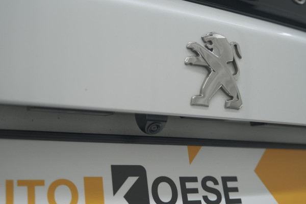 Peugeot 2008 PureTech 130 EAT8 Allure | Camera | Navigatie | Parkeersensoren Peugeot 2008 PureTech 130 EAT8 Allure | Camera | Navigatie | Parkeersensoren