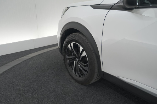 Peugeot 2008 PureTech 130 EAT8 Allure | Camera | Navigatie | Parkeersensoren Peugeot 2008 PureTech 130 EAT8 Allure | Camera | Navigatie | Parkeersensoren