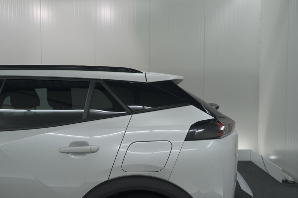 Peugeot 2008 PureTech 130 EAT8 Allure | Camera | Navigatie | Parkeersensoren Peugeot 2008 PureTech 130 EAT8 Allure | Camera | Navigatie | Parkeersensoren