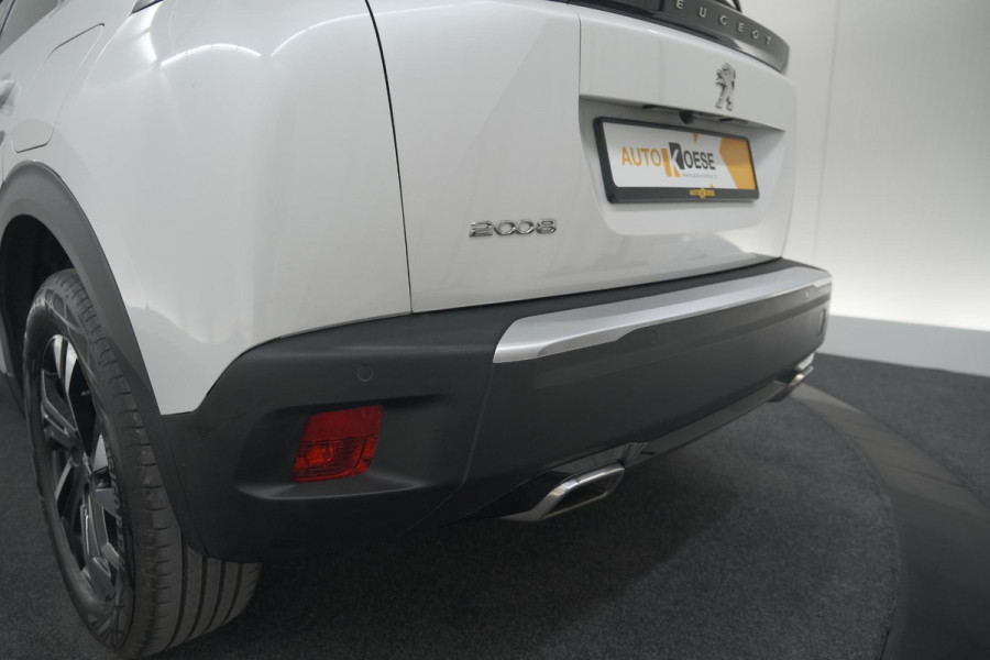 Peugeot 2008 PureTech 130 EAT8 Allure | Camera | Navigatie | Parkeersensoren Peugeot 2008 PureTech 130 EAT8 Allure | Camera | Navigatie | Parkeersensoren