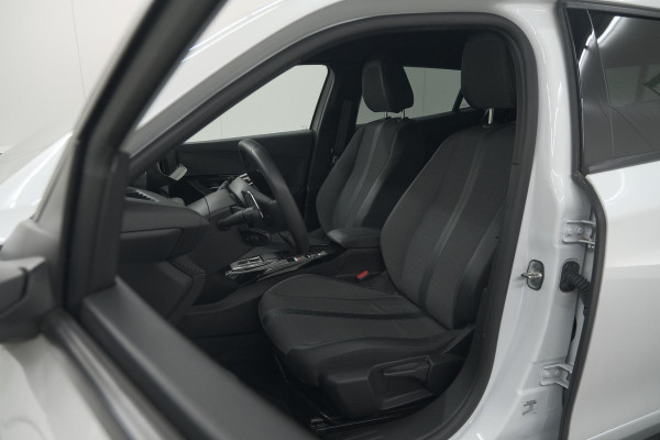 Peugeot 2008 PureTech 130 EAT8 Allure | Camera | Navigatie | Parkeersensoren Peugeot 2008 PureTech 130 EAT8 Allure | Camera | Navigatie | Parkeersensoren