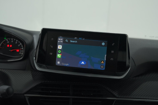 Peugeot 2008 PureTech 130 EAT8 Allure | Camera | Navigatie | Parkeersensoren Peugeot 2008 PureTech 130 EAT8 Allure | Camera | Navigatie | Parkeersensoren