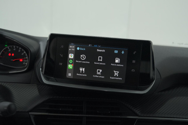 Peugeot 2008 PureTech 130 EAT8 Allure | Camera | Navigatie | Parkeersensoren Peugeot 2008 PureTech 130 EAT8 Allure | Camera | Navigatie | Parkeersensoren