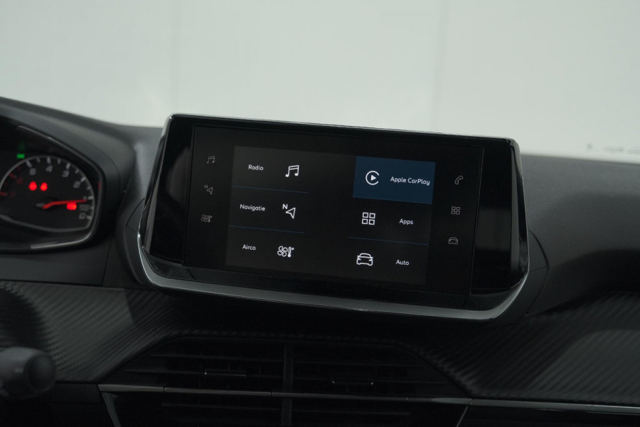 Peugeot 2008 PureTech 130 EAT8 Allure | Camera | Navigatie | Parkeersensoren Peugeot 2008 PureTech 130 EAT8 Allure | Camera | Navigatie | Parkeersensoren