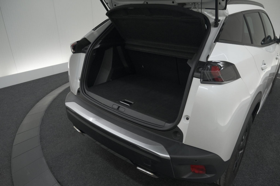 Peugeot 2008 PureTech 130 EAT8 Allure | Camera | Navigatie | Parkeersensoren Peugeot 2008 PureTech 130 EAT8 Allure | Camera | Navigatie | Parkeersensoren