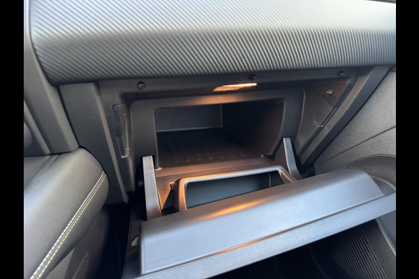 Renault Captur 1.6 E-Tech full hybrid 145 E-Tech engineered | Panorama dak | Trekhaak | Bosé speaker installatie Renault Captur 1.6 E-Tech full hybrid 145 E-Tech engineered | Panorama dak | Trekhaak | Bosé speaker installatie