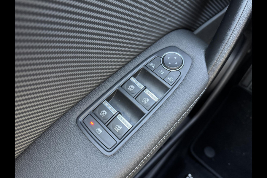 Renault Captur 1.6 E-Tech full hybrid 145 E-Tech engineered | Panorama dak | Trekhaak | Bosé speaker installatie Renault Captur 1.6 E-Tech full hybrid 145 E-Tech engineered | Panorama dak | Trekhaak | Bosé speaker installatie