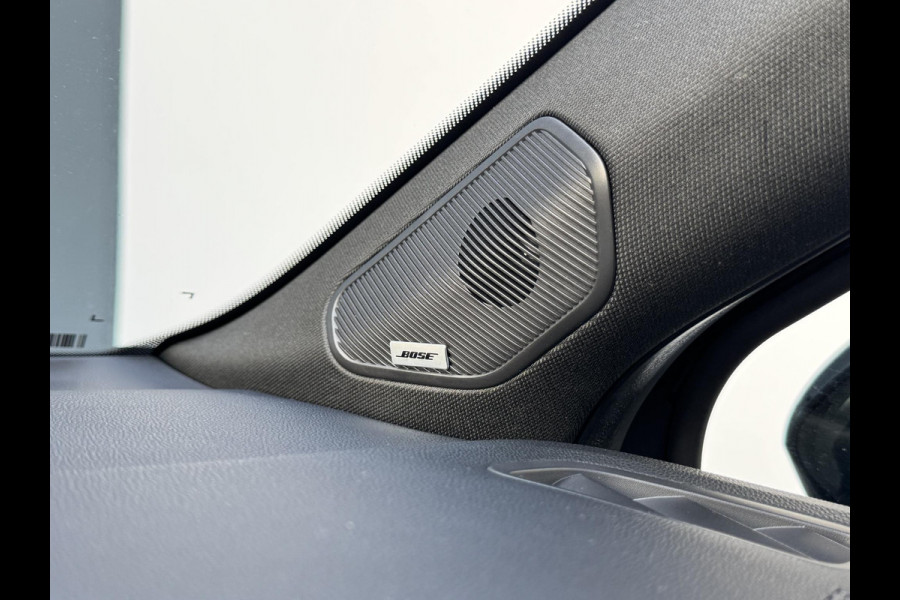 Renault Captur 1.6 E-Tech full hybrid 145 E-Tech engineered | Panorama dak | Trekhaak | Bosé speaker installatie Renault Captur 1.6 E-Tech full hybrid 145 E-Tech engineered | Panorama dak | Trekhaak | Bosé speaker installatie