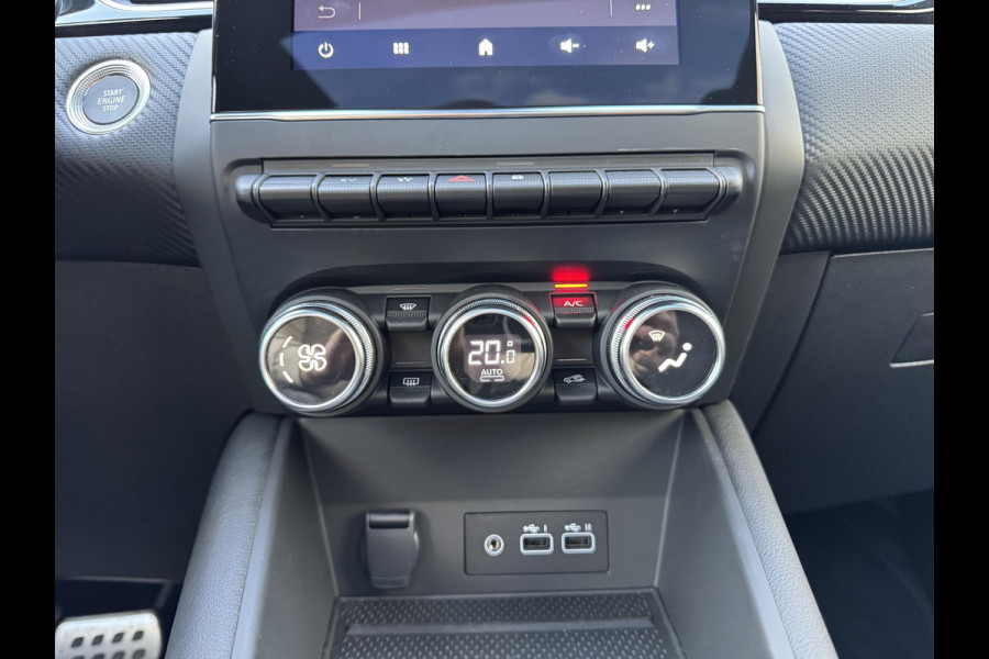 Renault Captur 1.6 E-Tech full hybrid 145 E-Tech engineered | Panorama dak | Trekhaak | Bosé speaker installatie Renault Captur 1.6 E-Tech full hybrid 145 E-Tech engineered | Panorama dak | Trekhaak | Bosé speaker installatie