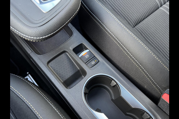 Renault Captur 1.6 E-Tech full hybrid 145 E-Tech engineered | Panorama dak | Trekhaak | Bosé speaker installatie Renault Captur 1.6 E-Tech full hybrid 145 E-Tech engineered | Panorama dak | Trekhaak | Bosé speaker installatie