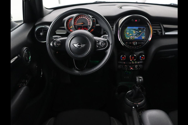 MINI Mini 1.5 Cooper Chili Serious Business | Panoramadak | Navigatie | Cruise Control | LED koplampen | LMV 17 | MINI Mini 1.5 Cooper Chili Serious Business | Panoramadak | Navigatie | Cruise Control | LED koplampen | LMV 17 |