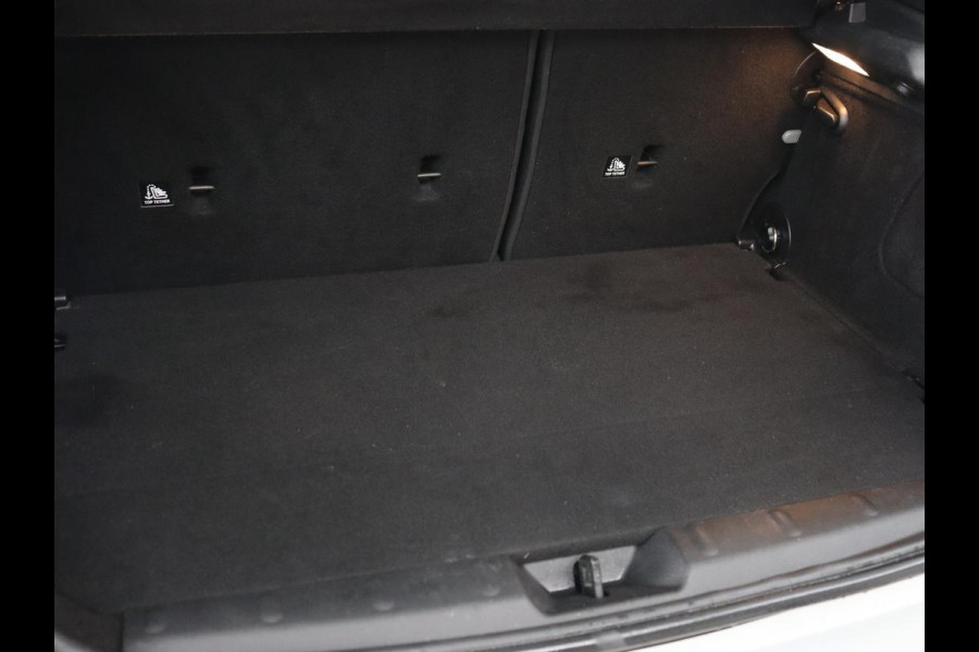 MINI Mini 1.5 Cooper Chili Serious Business | Panoramadak | Navigatie | Cruise Control | LED koplampen | LMV 17 | MINI Mini 1.5 Cooper Chili Serious Business | Panoramadak | Navigatie | Cruise Control | LED koplampen | LMV 17 |