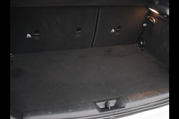 MINI Mini 1.5 Cooper Chili Serious Business | Panoramadak | Navigatie | Cruise Control | LED koplampen | LMV 17 | MINI Mini 1.5 Cooper Chili Serious Business | Panoramadak | Navigatie | Cruise Control | LED koplampen | LMV 17 |