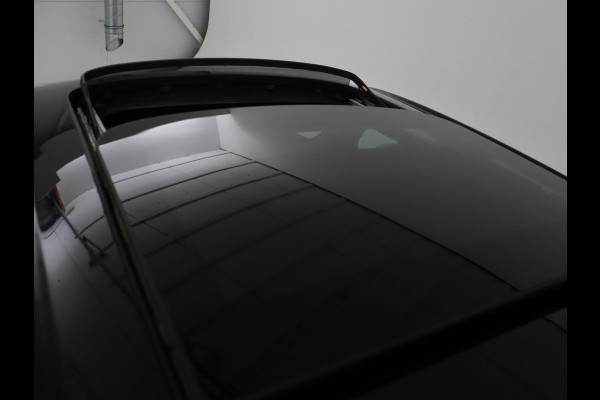 MINI Mini 1.5 Cooper Chili Serious Business | Panoramadak | Navigatie | Cruise Control | LED koplampen | LMV 17 | MINI Mini 1.5 Cooper Chili Serious Business | Panoramadak | Navigatie | Cruise Control | LED koplampen | LMV 17 |