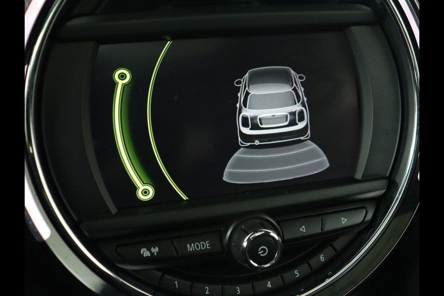 MINI Mini 1.5 Cooper Chili Serious Business | Panoramadak | Navigatie | Cruise Control | LED koplampen | LMV 17 | MINI Mini 1.5 Cooper Chili Serious Business | Panoramadak | Navigatie | Cruise Control | LED koplampen | LMV 17 |