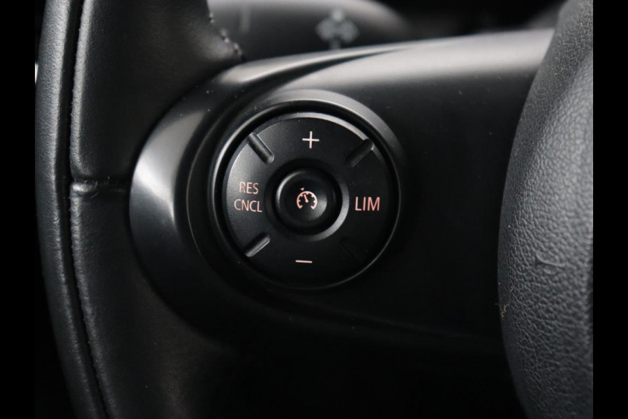 MINI Mini 1.5 Cooper Chili Serious Business | Panoramadak | Navigatie | Cruise Control | LED koplampen | LMV 17 | MINI Mini 1.5 Cooper Chili Serious Business | Panoramadak | Navigatie | Cruise Control | LED koplampen | LMV 17 |