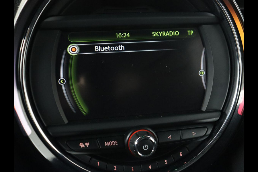 MINI Mini 1.5 Cooper Chili Serious Business | Panoramadak | Navigatie | Cruise Control | LED koplampen | LMV 17 | MINI Mini 1.5 Cooper Chili Serious Business | Panoramadak | Navigatie | Cruise Control | LED koplampen | LMV 17 |