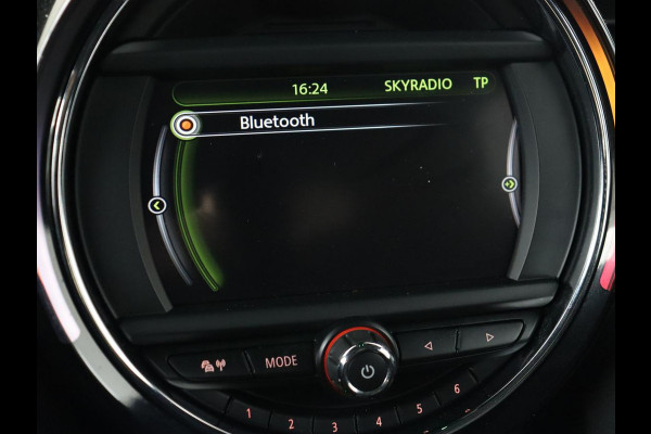 MINI Mini 1.5 Cooper Chili Serious Business | Panoramadak | Navigatie | Cruise Control | LED koplampen | LMV 17 | MINI Mini 1.5 Cooper Chili Serious Business | Panoramadak | Navigatie | Cruise Control | LED koplampen | LMV 17 |