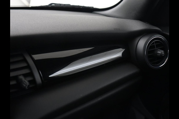 MINI Mini 1.5 Cooper Chili Serious Business | Panoramadak | Navigatie | Cruise Control | LED koplampen | LMV 17 | MINI Mini 1.5 Cooper Chili Serious Business | Panoramadak | Navigatie | Cruise Control | LED koplampen | LMV 17 |