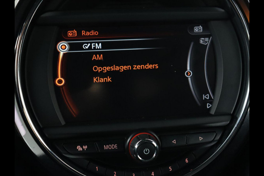 MINI Mini 1.5 Cooper Chili Serious Business | Panoramadak | Navigatie | Cruise Control | LED koplampen | LMV 17 | MINI Mini 1.5 Cooper Chili Serious Business | Panoramadak | Navigatie | Cruise Control | LED koplampen | LMV 17 |