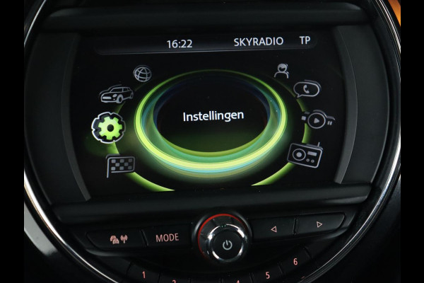 MINI Mini 1.5 Cooper Chili Serious Business | Panoramadak | Navigatie | Cruise Control | LED koplampen | LMV 17 | MINI Mini 1.5 Cooper Chili Serious Business | Panoramadak | Navigatie | Cruise Control | LED koplampen | LMV 17 |