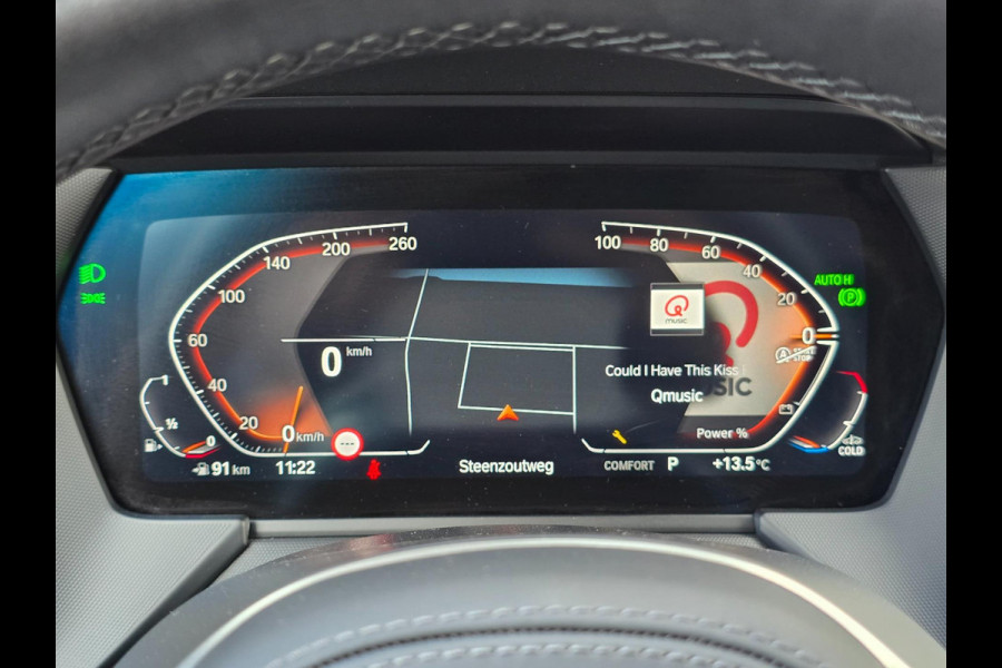 BMW 1-serie 120i M-sport/H&K/Head-up/Carplay/Shadowline-pack BMW 1-serie 120i M-sport/H&K/Head-up/Carplay/Shadowline-pack