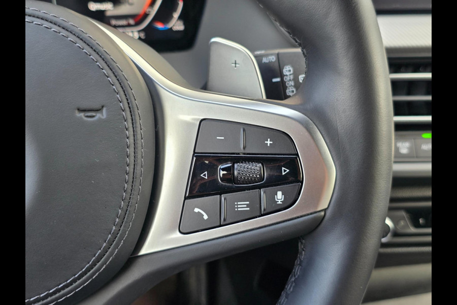 BMW 1-serie 120i M-sport/H&K/Head-up/Carplay/Shadowline-pack BMW 1-serie 120i M-sport/H&K/Head-up/Carplay/Shadowline-pack