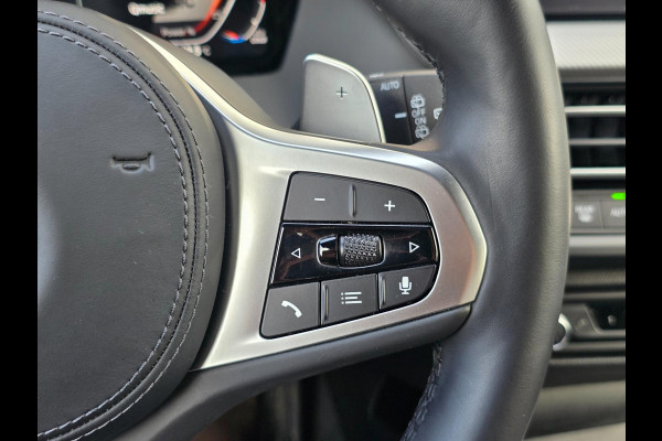 BMW 1-serie 120i M-sport/H&K/Head-up/Carplay/Shadowline-pack BMW 1-serie 120i M-sport/H&K/Head-up/Carplay/Shadowline-pack