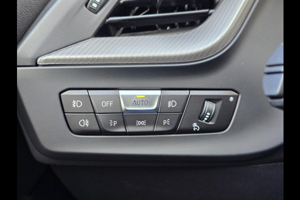 BMW 1-serie 120i M-sport/H&K/Head-up/Carplay/Shadowline-pack BMW 1-serie 120i M-sport/H&K/Head-up/Carplay/Shadowline-pack