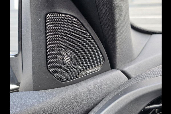 BMW 1-serie 120i M-sport/H&K/Head-up/Carplay/Shadowline-pack BMW 1-serie 120i M-sport/H&K/Head-up/Carplay/Shadowline-pack