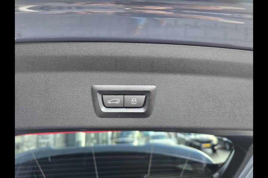 BMW 1-serie 120i M-sport/H&K/Head-up/Carplay/Shadowline-pack BMW 1-serie 120i M-sport/H&K/Head-up/Carplay/Shadowline-pack