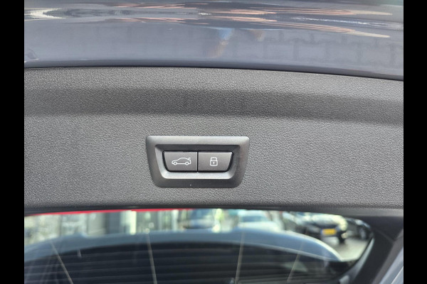 BMW 1-serie 120i M-sport/H&K/Head-up/Carplay/Shadowline-pack BMW 1-serie 120i M-sport/H&K/Head-up/Carplay/Shadowline-pack