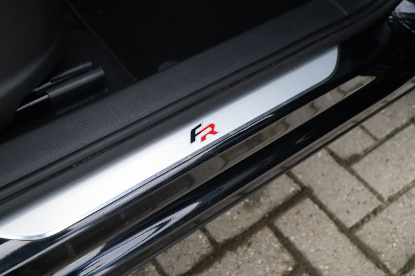 Seat Ateca 1.5 TSI FR Business Intense Pano / 360 camera / Beats / Stoelverwarm / Seat Ateca 1.5 TSI FR Business Intense Pano / 360 camera / Beats / Stoelverwarm /