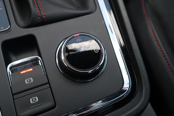 Seat Ateca 1.5 TSI FR Business Intense Pano / 360 camera / Beats / Stoelverwarm / Seat Ateca 1.5 TSI FR Business Intense Pano / 360 camera / Beats / Stoelverwarm /