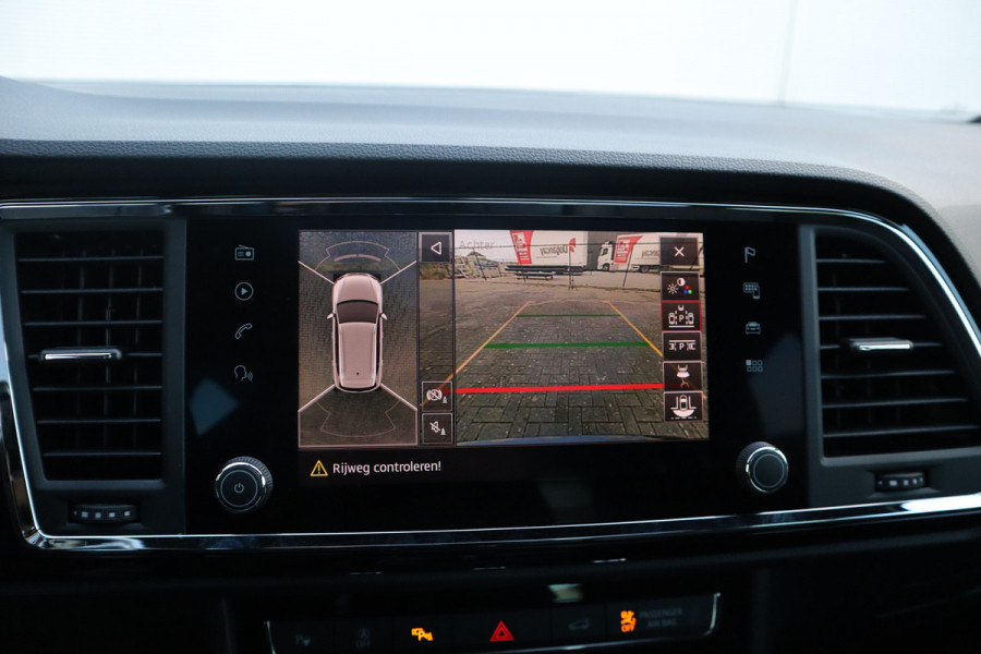 Seat Ateca 1.5 TSI FR Business Intense Pano / 360 camera / Beats / Stoelverwarm / Seat Ateca 1.5 TSI FR Business Intense Pano / 360 camera / Beats / Stoelverwarm /