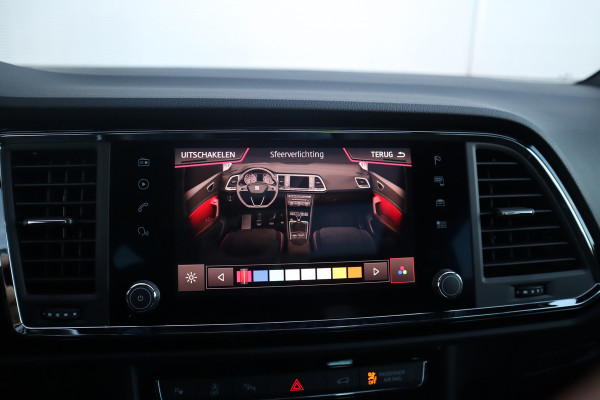 Seat Ateca 1.5 TSI FR Business Intense Pano / 360 camera / Beats / Stoelverwarm / Seat Ateca 1.5 TSI FR Business Intense Pano / 360 camera / Beats / Stoelverwarm /