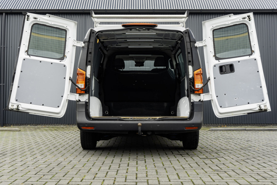Mercedes-Benz Vito 114 CDI Lang | Automaat | Imperiaal | Camera | Navi | L+R Zijschuifdeur | Cruise | Airco | PDC | Euro 6 Mercedes-Benz Vito 114 CDI Lang | Automaat | Imperiaal | Camera | Navi | L+R Zijschuifdeur | Cruise | Airco | PDC | Euro 6