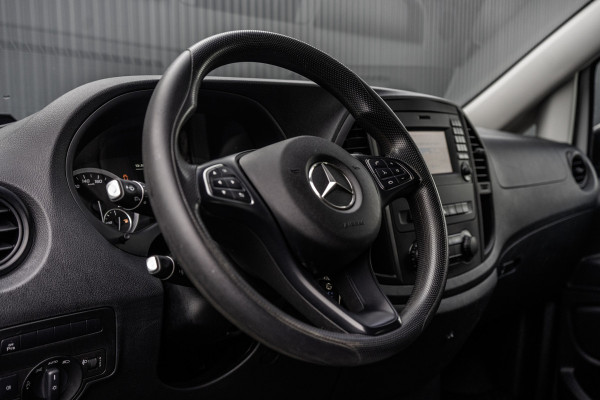 Mercedes-Benz Vito 114 CDI Lang | Automaat | Imperiaal | Camera | Navi | L+R Zijschuifdeur | Cruise | Airco | PDC | Euro 6 Mercedes-Benz Vito 114 CDI Lang | Automaat | Imperiaal | Camera | Navi | L+R Zijschuifdeur | Cruise | Airco | PDC | Euro 6