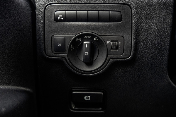 Mercedes-Benz Vito 114 CDI Lang | Automaat | Imperiaal | Camera | Navi | L+R Zijschuifdeur | Cruise | Airco | PDC | Euro 6 Mercedes-Benz Vito 114 CDI Lang | Automaat | Imperiaal | Camera | Navi | L+R Zijschuifdeur | Cruise | Airco | PDC | Euro 6