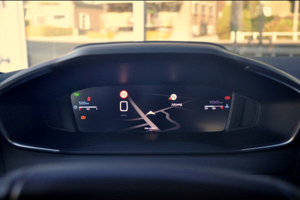 Peugeot 208 1.2 PureTech 100 Allure | Navigatie | 360 Gr Camera Peugeot 208 1.2 PureTech 100 Allure | Navigatie | 360 Gr Camera