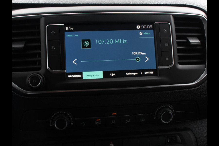 Citroën ë-Jumpy L2 136 Automaat 75 kWh | 3p | Automatische Airco | Multimedia scherm | Cruise Control | Dab | Digitaal dasboard | Citroën ë-Jumpy L2 136 Automaat 75 kWh | 3p | Automatische Airco | Multimedia scherm | Cruise Control | Dab | Digitaal dasboard |