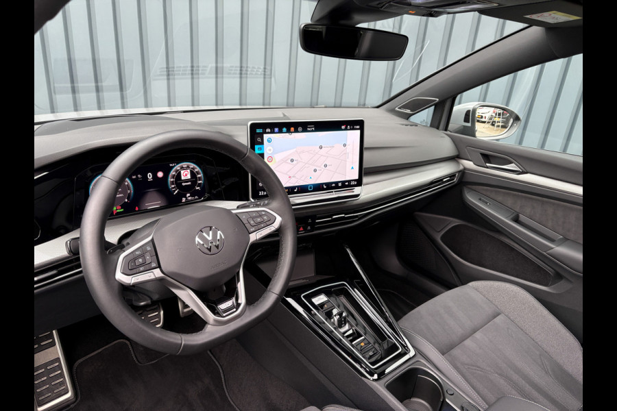 Volkswagen Golf 1.5 eTSI 50 Edition | Panodak | Head Up | Stoelgeheugen | Trekhaak Elk. Wegkl. | Harman/ Kardon | Prijs Rijklaar!!